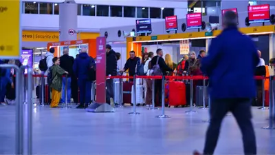 Ewakuacja Lotniska Chopina. Zablokowano nawet drogi przed terminalem