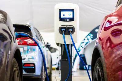Nowa fabryka aut elektrycznych szuka pracowników. Rekrutacja już trwa - PulsHR.pl