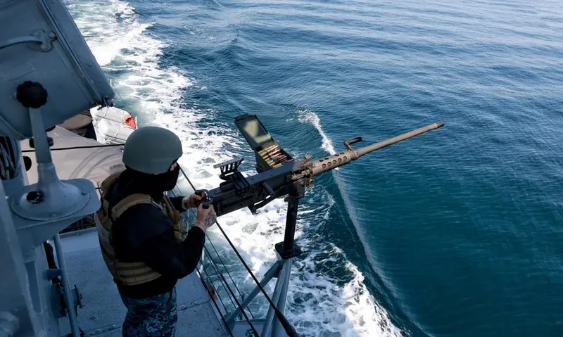 Dron uderzył w statek handlowy na Morzu Czarnym, trwa walka o życie marynarzy