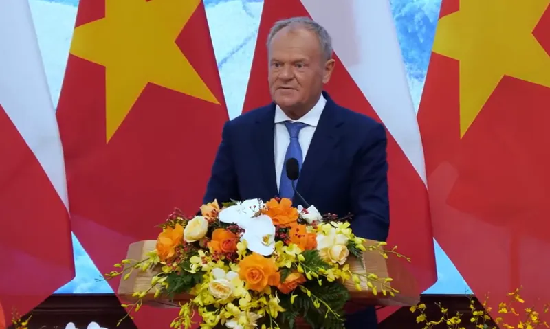 Bezpośrednie loty, ułatwienia wizowe i zbrojenia. Polska i Wietnam ogłaszają strategiczne partnerstwo
