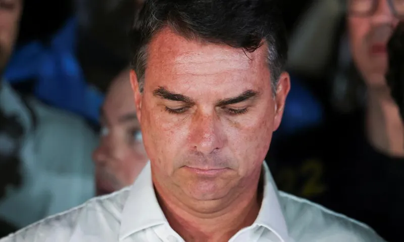 Nocna ucieczka Bolsonaro z Brazylii? Media: Polityk zmierza do USA przez Argentynę