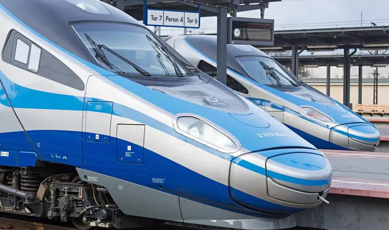 Internet satelitarny w Pendolino. PKP Intercity rozpoczęło testy z pasażerami