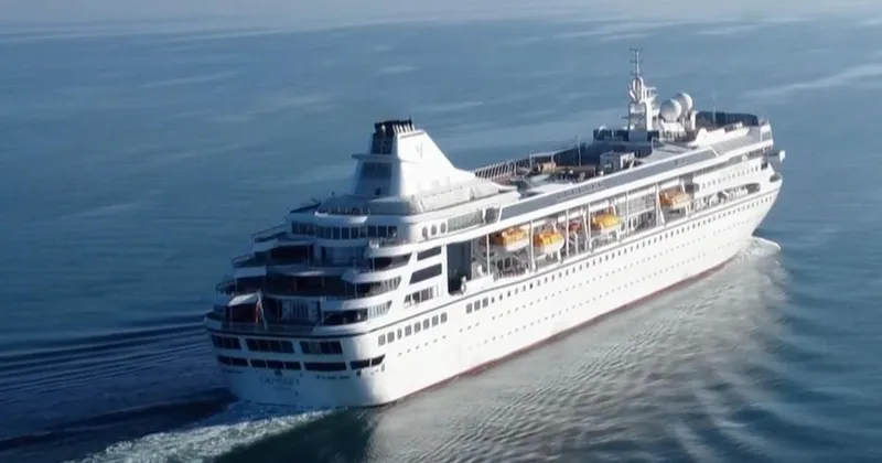 Surging fuel prices abruptly halts "endless" luxury cruise in Cambodia
