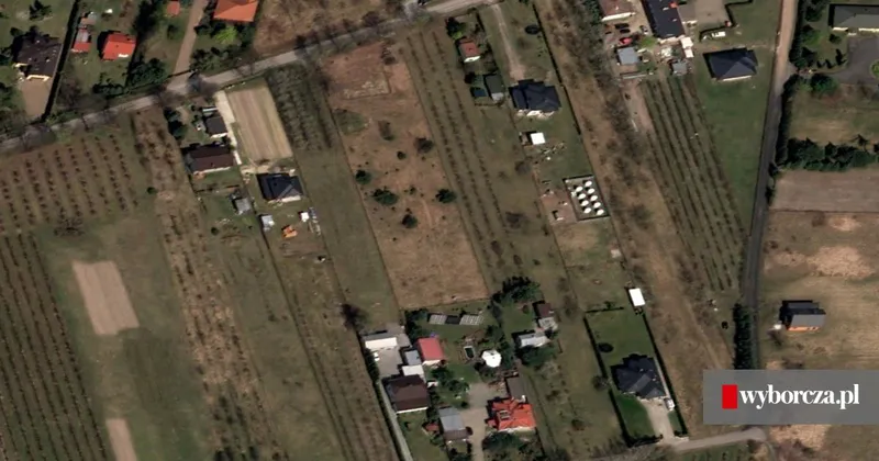 Podpalenie stacji Starlink na Mazowszu. Niemieckie media: Stał za tym gang "Daltonów" - Wyborcza.pl