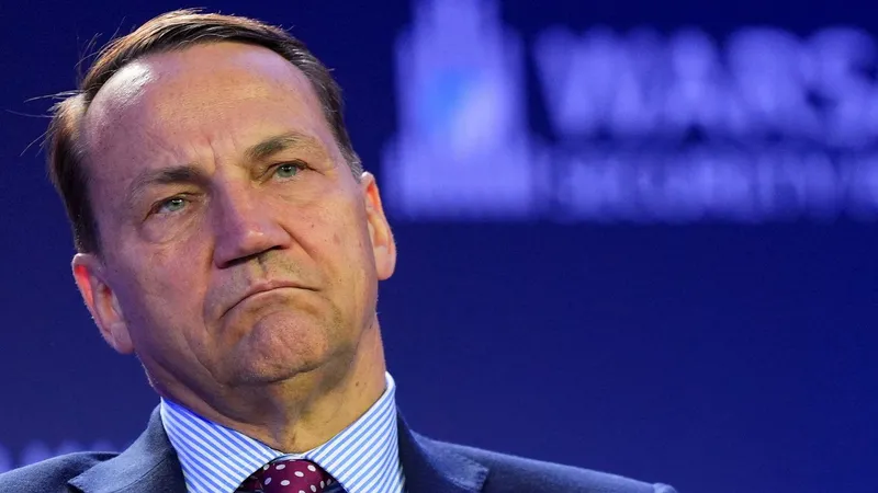 Sikorski w CNN ostrzega przed Rosją. "Wiemy, że planują eskalację" - Gazeta