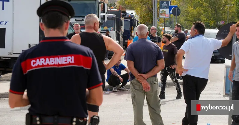 Pomidory za 10 euro, puste półki w sklepach i drożyzna na stacjach. Włochami wstrząsa protest przewoźników - Wyborcza.pl