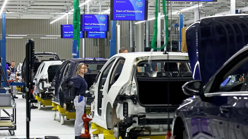 Czarny scenariusz dla motoryzacji. 650 tys. miejsc pracy może zniknąć - Next Gazeta.pl
