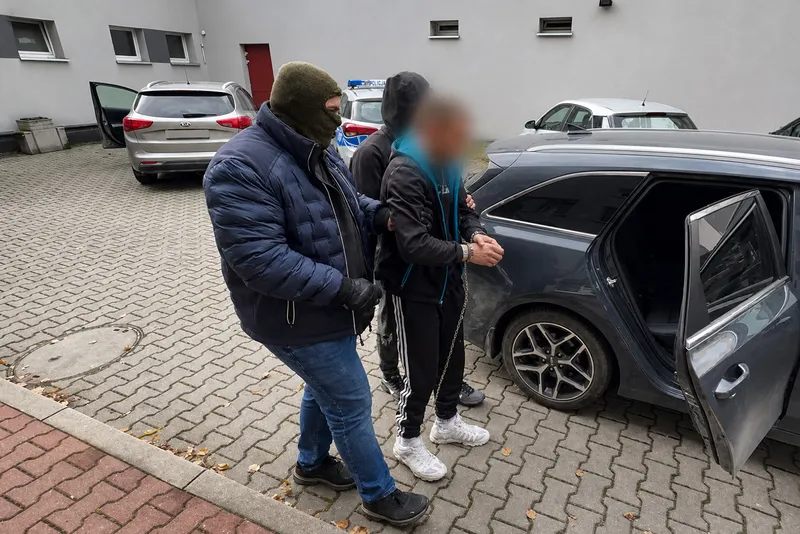 Podejrzany o zabójstwo kobiety w ciąży zatrzymany w Szczecinie. W akcji „Łowcy Cieni” CBŚP i KWP w Szczecinie - Policja.pl