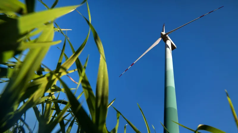 Magazyny energii przy czterech farmach wiatrowych PGE w 2028 r. Elektrotim wygrywa przetarg - Energetyka24.com