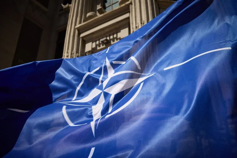 Francja wyprzedza Polskę w wyścigu o centrum NATO ds. sztucznej inteligencji. Ma silne wsparcie