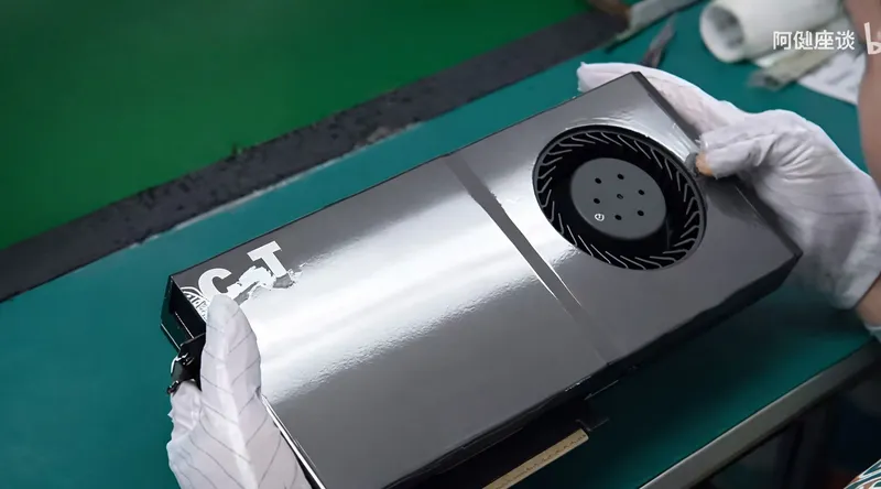 The RTX 5090 Isn’t Gone, It’s In Chinese Labs, Where Technicians Rip Off Its Die And 32GB VRAM For AI Servers - Wccftech