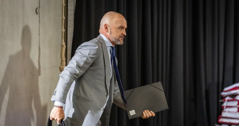 InPost sprzedany za 7,8 mld euro. Rafał Brzoska pozostaje na czele spółki - Interia Biznes