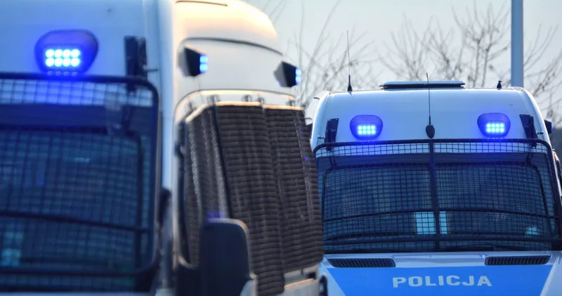 Atak nożownika w centrum Warszawy. Jedna osoba ranna, trwa akcja - Interia Wydarzenia