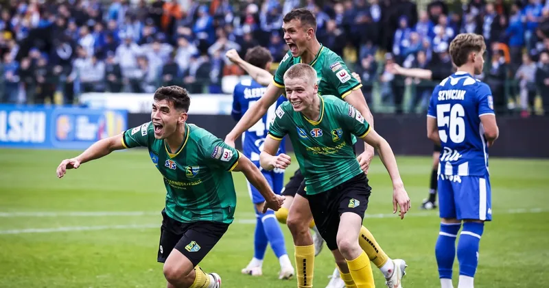 Blamaż mistrza kraju w Pucharze Polski. Trzecioligowiec za mocny dla Lecha - Interia Sport