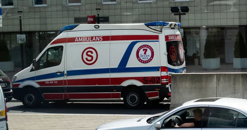 Napastnik przyszedł po pomoc, nagle zaatakował nożem. Farmaceutki ranne - Interia Wydarzenia