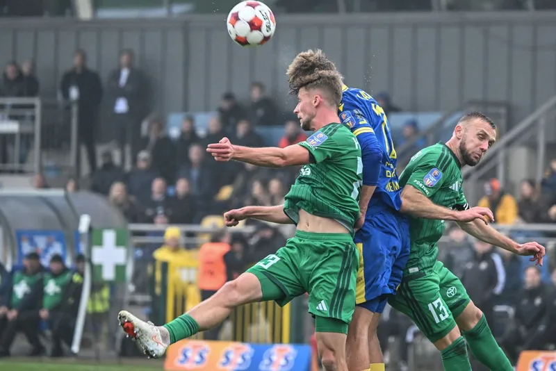 Jeszcze w 90. minucie faworyt prowadził w STS Pucharze Polski. Później wszystko się zmieniło - SportoweFakty