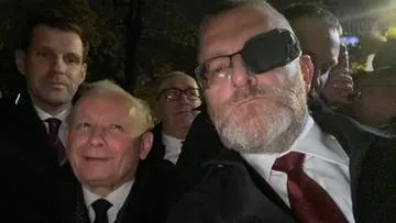 Braun zrobił sobie selfie z Kaczyńskim. Wymowny podpis pod fotografią