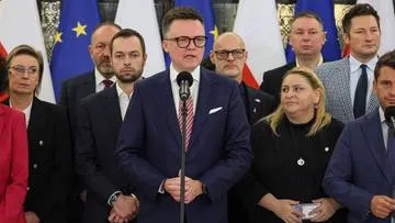 Hołownia odpowiada "gorącym głowom" ws. Pełczyńskiej-Nałęcz. Sięgnął po Biblię