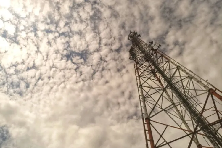 SpaceX aims to access 80,000 US cell sites for wireless network