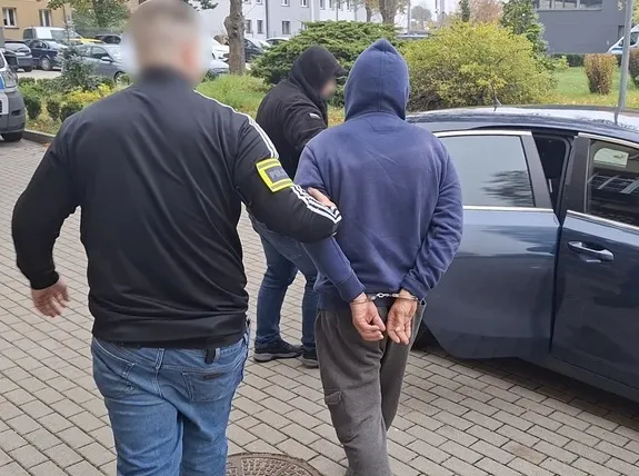 Zabezpieczono ponad 720 kg nielegalnego tytoniu i blisko 400 l alkoholu etylowego bez oznaczeń akcyzowych