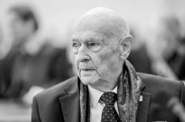 „Trzeba głośno wołać: nigdy więcej!”. Marek Dunin-Wąsowicz nie żyje