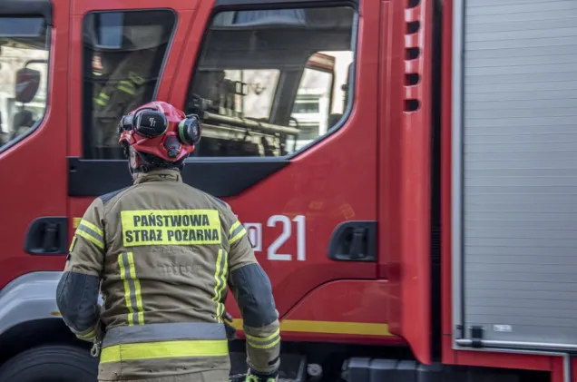 Pożar na parkingu Galerii Krakowskiej. Są utrudnienia dla pasażerów komunikacji miejskiej