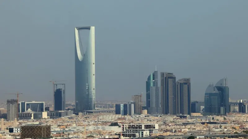 Mecca pact nations hold talks with Iran to prevent renewed Middle East war