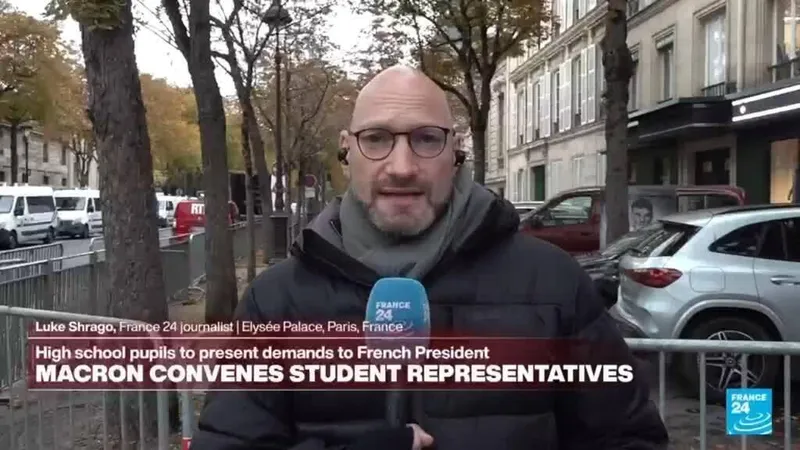 French protests: President Emmanuel Macron meets student unions representatives