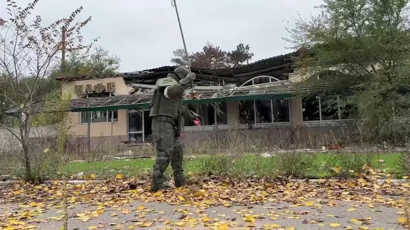 Aid mission set to enter Ukraine's Oleshky as localised ceasefire holds for third day
