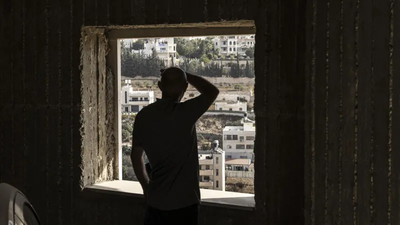Israeli forces displace 1,200 Palestinians in Hebron after deadly attack on soldiers