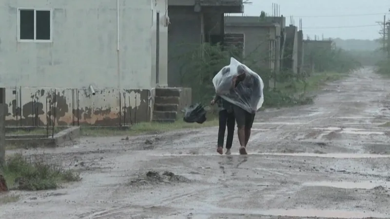 India: Over 180,000 evacuated on east coast as massive cyclone hits