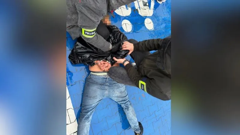 Koniec obławy po ataku w centrum Warszawy. Wiemy, kim jest zatrzymany - TVP Warszawa