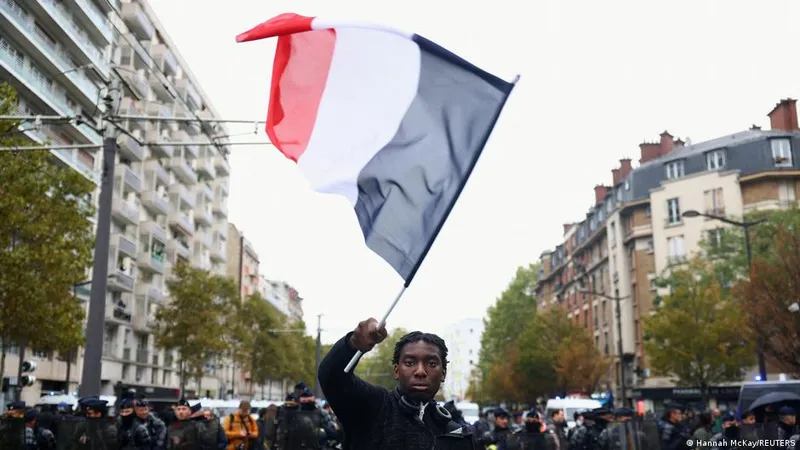 France: 400,000 hit the streets in new round of protests