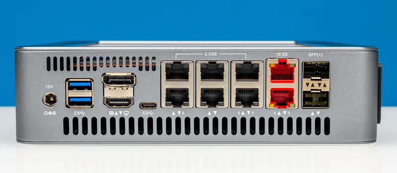 Qotom Q51551UT 4x 10GbE and 6x 2.5GbE Mini PC Review