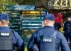 Policjantka miała ostrzec właściciela Zoo Łączna.
