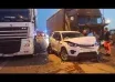 220kmh na zatłoczonej drodze? Co może pójść nie tak?