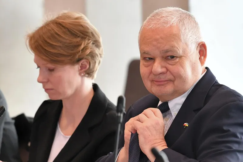 W oczekiwaniu na kontrasygnatę. Możliwy paraliż w zarządzie NBP - XYZ